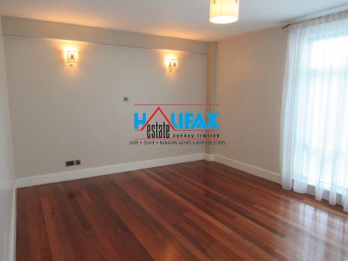 One Riverside Drive Apartment - Riverside
