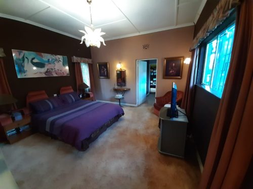 Beautiful and Spacious 5 bedroom - Spring Valley